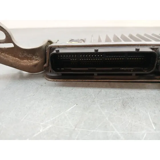 Centralita Motor Uce para Toyota Auris (_E18_)