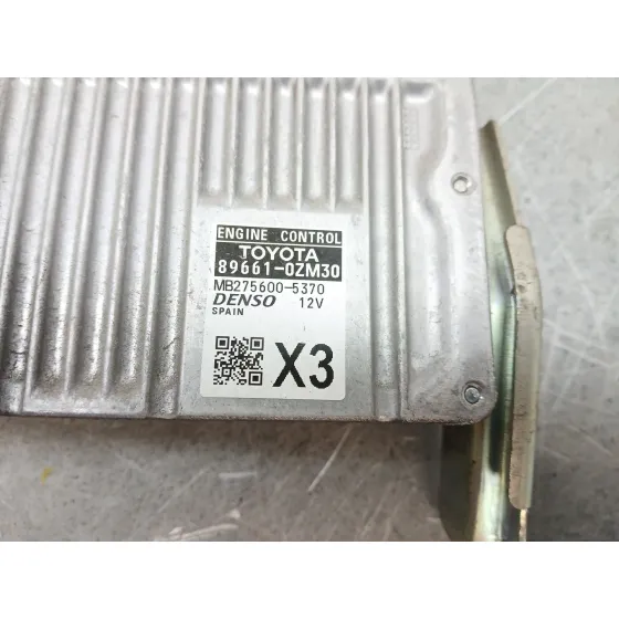 Centralita Motor Uce para Toyota Auris (_E18_)