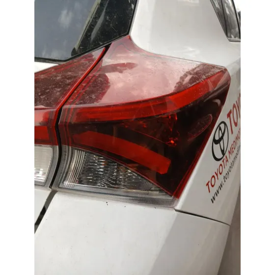 Piloto Trasero Derecho para Toyota Auris (_E18_)