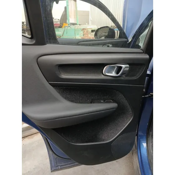 Guarnecido Puerta Trasera Izquierda para Volvo Xc40 (536)