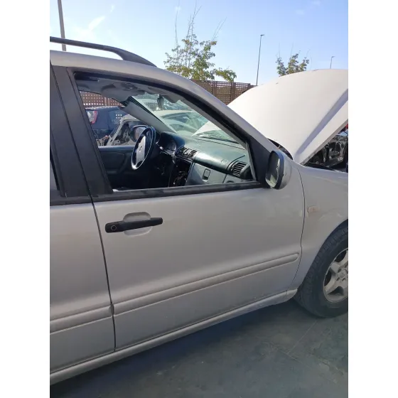 Puerta Delantera Derecha para Mercedes-Benz Clase M (W163)