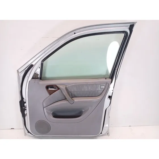Puerta Delantera Derecha para Mercedes-Benz Clase M (W163)
