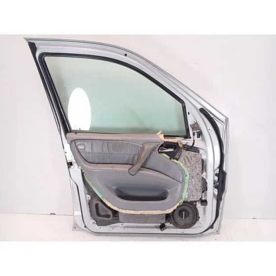 Puerta Delantera Izquierda para Mercedes-Benz Clase M (W163)
