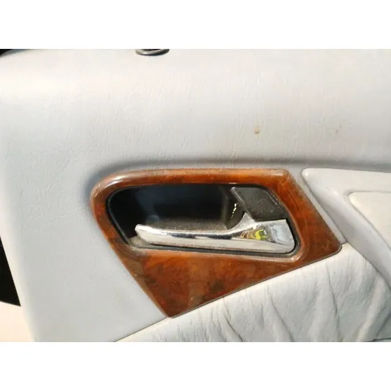 Puerta Trasera Derecha para Mercedes-Benz Clase M (W163)