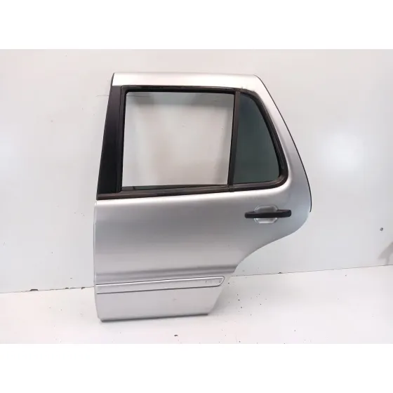 Puerta Trasera Izquierda para Mercedes-Benz Clase M (W163)