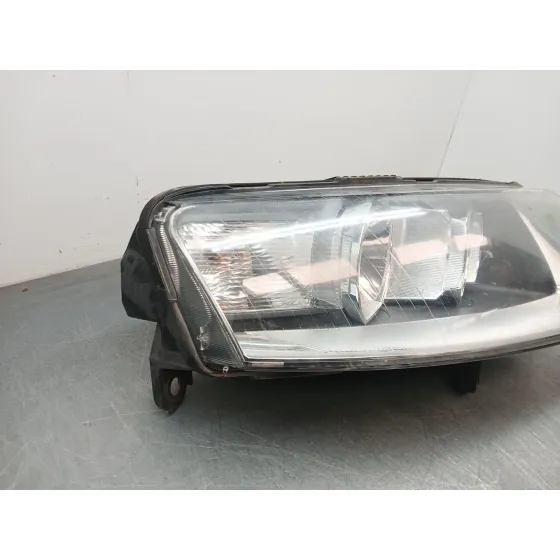 Faro Derecho para Audi A6 C6 (4F2)