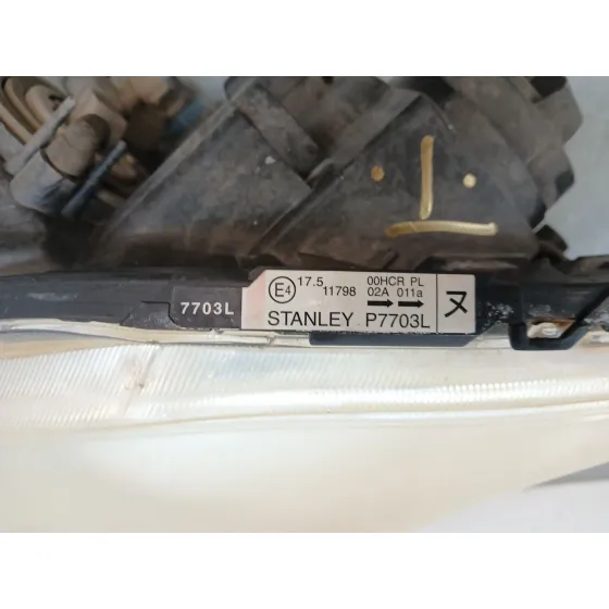 Faro Derecho para Mazda 5 (Cr)