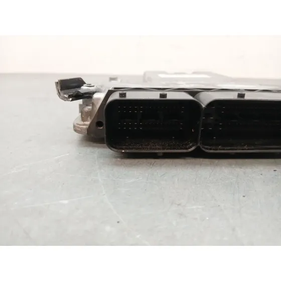 Centralita Motor Uce para Audi A4 B7 (8Ec)