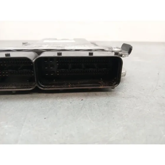 Centralita Motor Uce para Audi A4 B7 (8Ec)