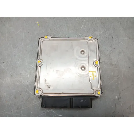 Centralita Motor Uce para Audi A4 B7 (8Ec)