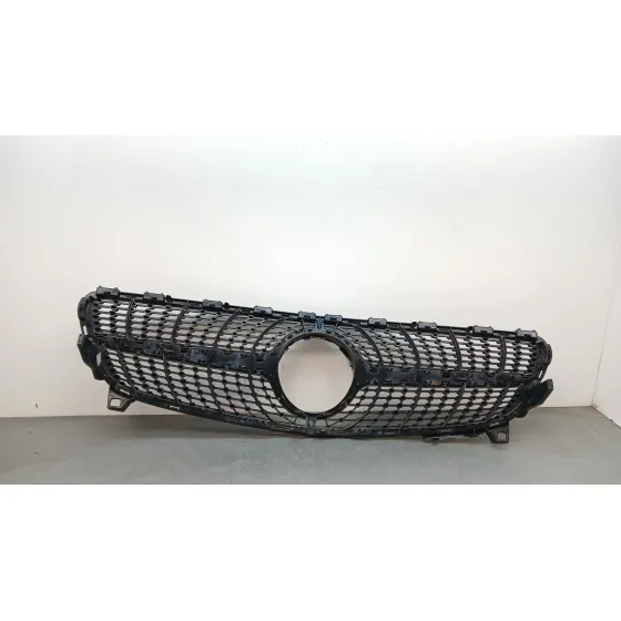 Rejilla Paragolpes Delantero para Mercedes-Benz Clase A (W176)