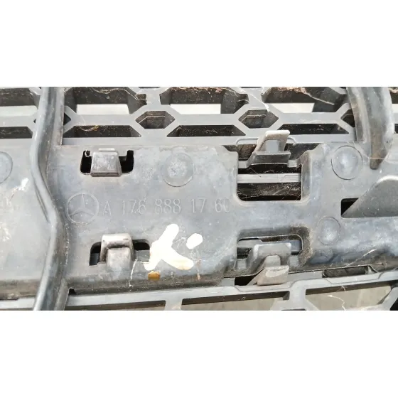 Rejilla Paragolpes Delantero para Mercedes-Benz Clase A (W176)