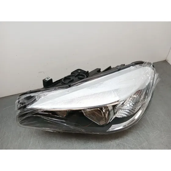 Faro Izquierdo para Bmw 1 (F21)