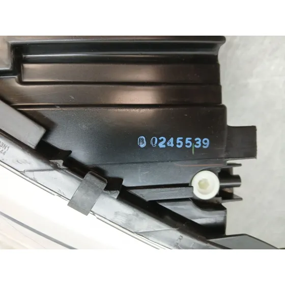 Faro Izquierdo para Bmw 1 (F21)