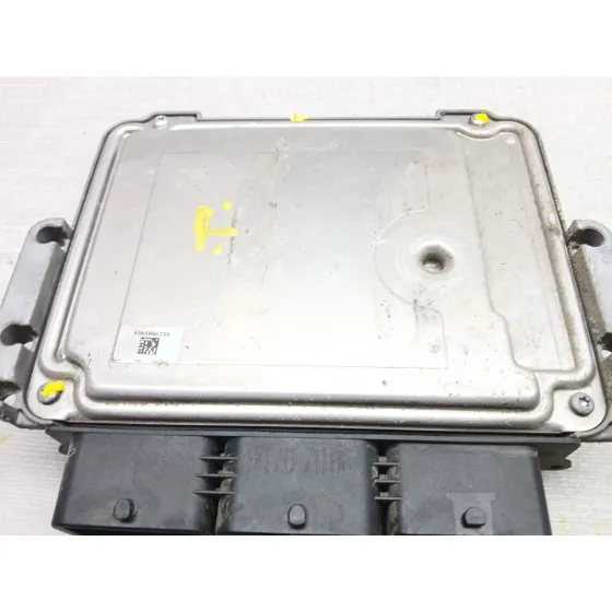 Centralita Motor Uce para Ford Fiesta (Cb1)