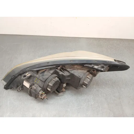 Faro Derecho para Kia Cee'd Hatchback (Ed)