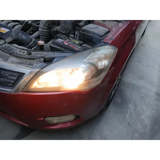 Faro Izquierdo para Kia Cee'd Hatchback (Ed)