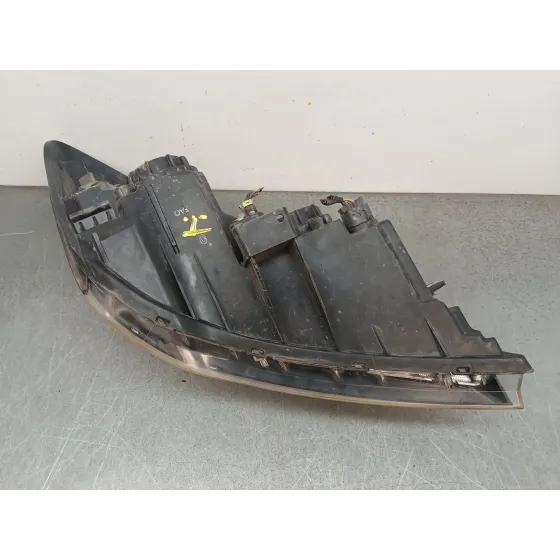 Faro Izquierdo para Kia Cee'd Hatchback (Ed)