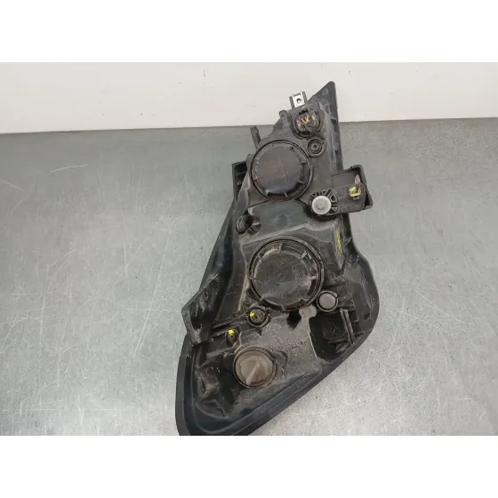 Faro Izquierdo para Kia Cee'd Hatchback (Ed)