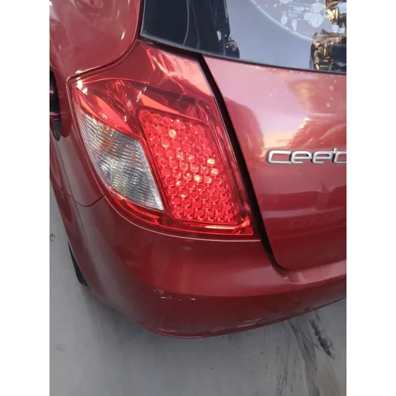 Piloto Trasero Izquierdo para Kia Cee'd Hatchback (Ed)