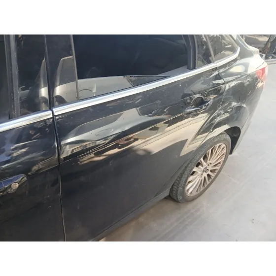 Puerta Trasera Izquierda para Ford Focus Iii Sedan