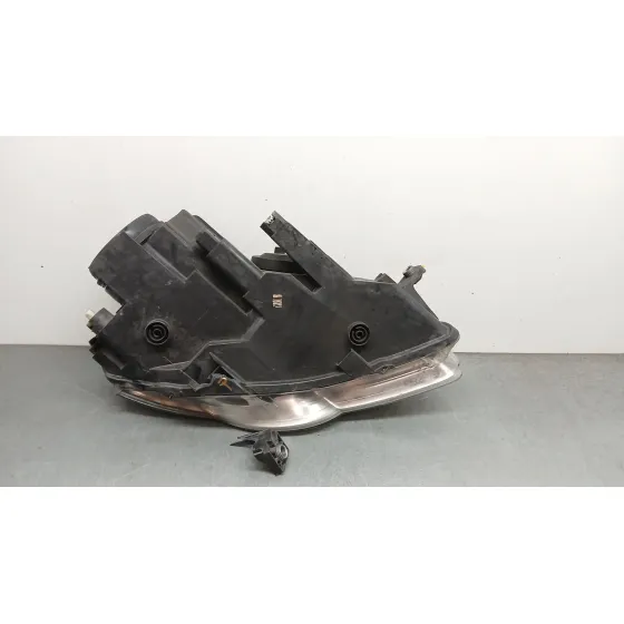 Faro Izquierdo para Volkswagen Passat B6 (3C2)