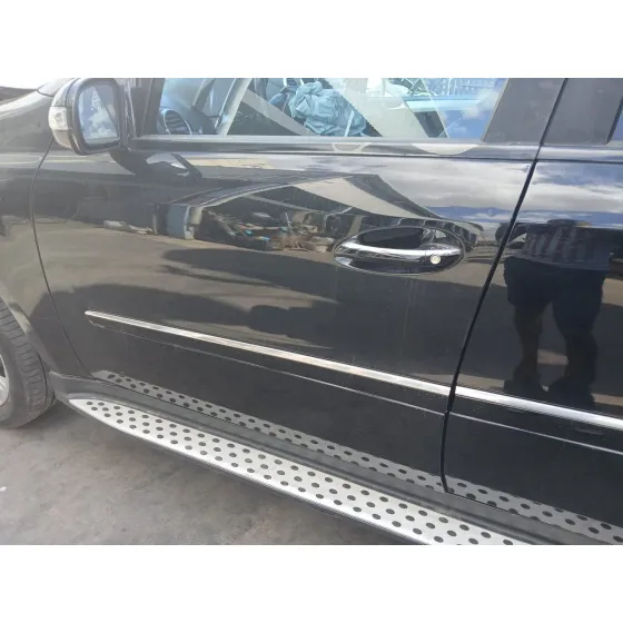 Puerta Delantera Izquierda para Mercedes-Benz Clase M (W164)