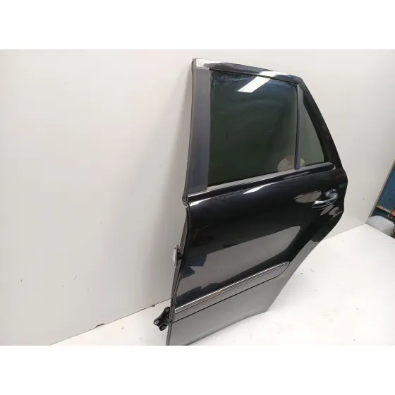 Puerta Trasera Izquierda para Mercedes-Benz Clase M (W164)