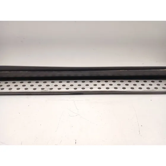 Faldon Lateral para Mercedes-Benz Clase M (W164)