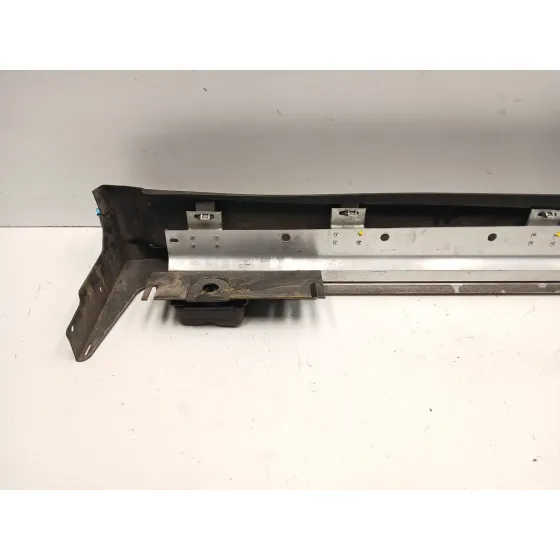 Faldon Lateral para Mercedes-Benz Clase M (W164)