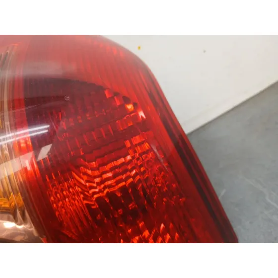 Piloto Trasero Derecho para Toyota Corolla (_E12_)