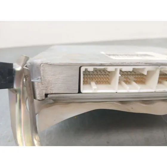 Centralita Motor Uce para Toyota Corolla (_E12_)