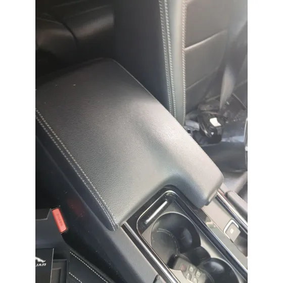 Apoyabrazos Central para Jaguar F-Pace (X761)
