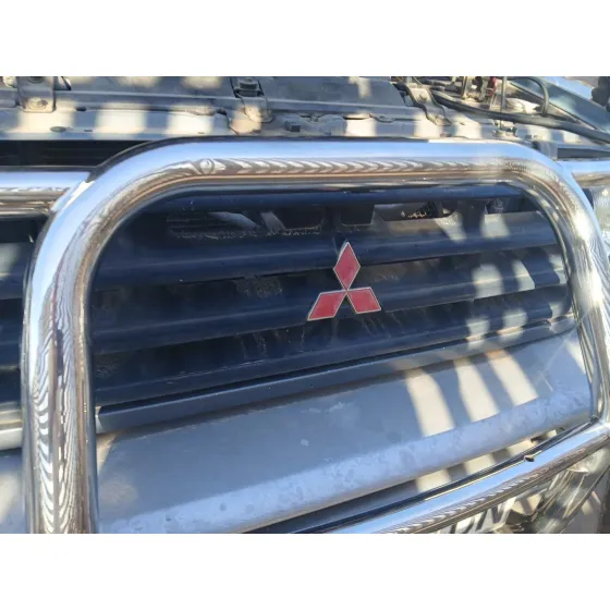 Rejilla Delantera para Mitsubishi Montero (V3_W, V2_W, V4_W, V5_W)