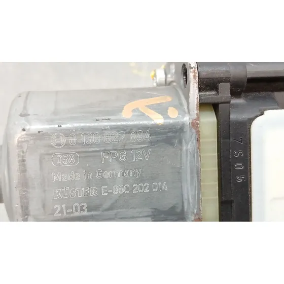 Motor Elevalunas Trasero Derecho para Volkswagen T-Roc (A11, D11)