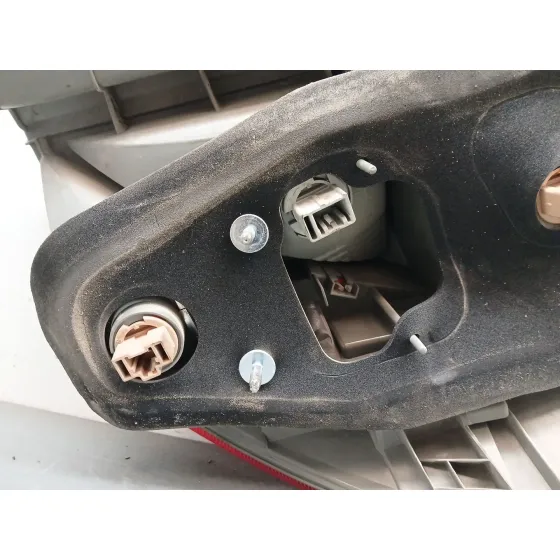 Piloto Trasero Izquierdo para Honda Fr-V (Be)