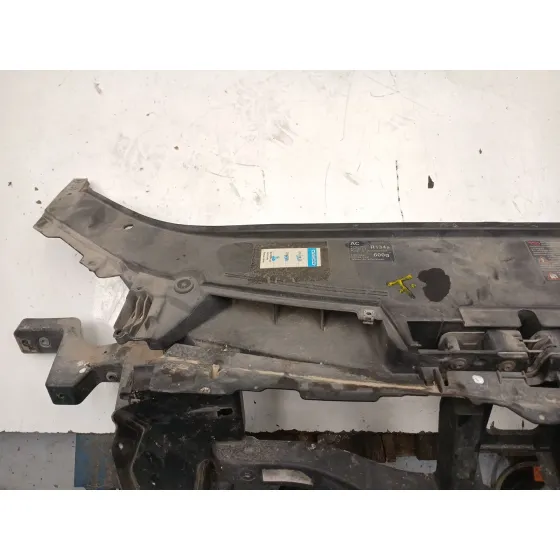 Panel Frontal para Volkswagen Passat B6 (3C2)