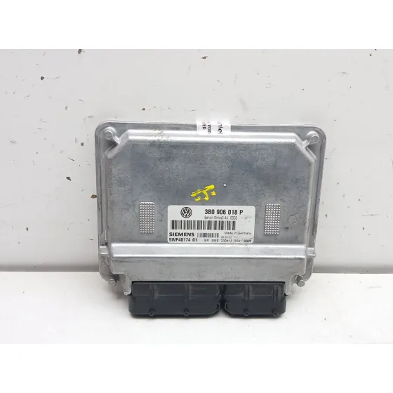Centralita Motor Uce para Volkswagen Passat B5.5 (3B3)
