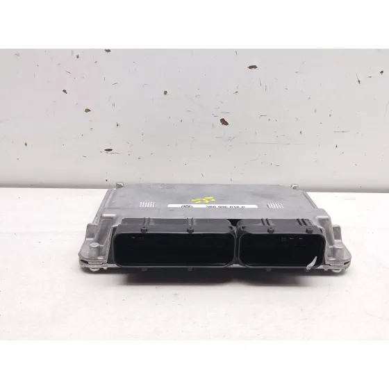 Centralita Motor Uce para Volkswagen Passat B5.5 (3B3)