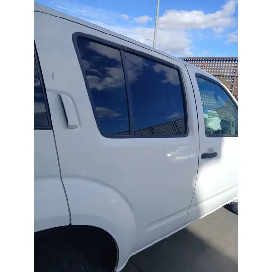 Puerta Trasera Derecha para Nissan Pathfinder Iii (R51)