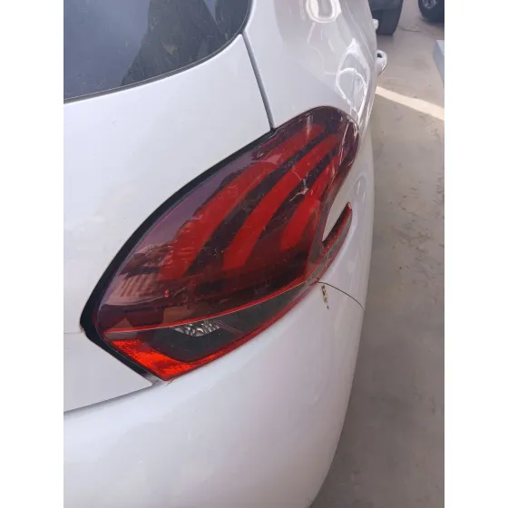 Piloto Trasero Derecho para Peugeot 208 I (Ca_, Cc_)