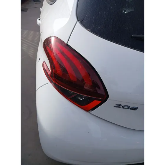 Piloto Trasero Izquierdo para Peugeot 208 I (Ca_, Cc_)