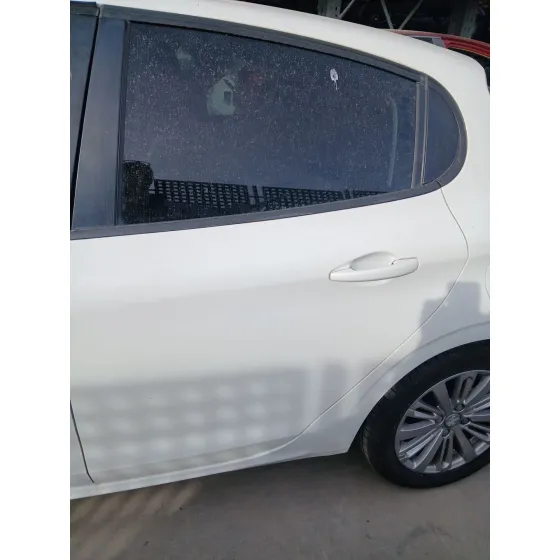 Puerta Trasera Izquierda para Peugeot 208 I (Ca_, Cc_)