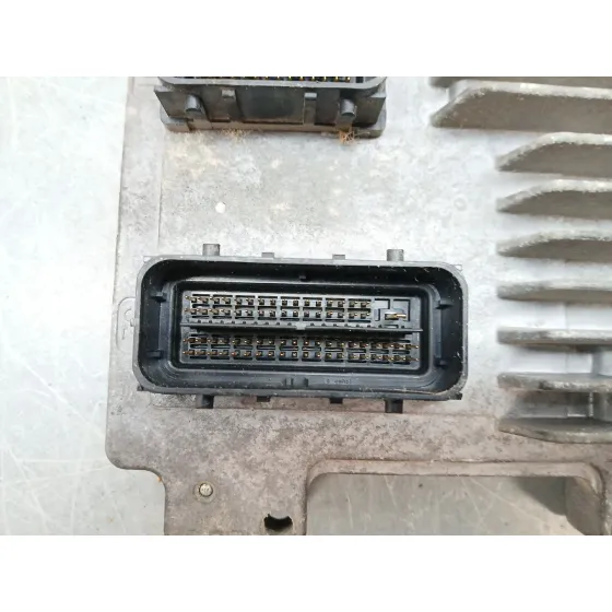 Centralita Motor Uce para Opel Corsa D (S07)