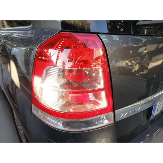 Piloto Trasero Izquierdo para Opel Zafira / Zafira Family B (A05)