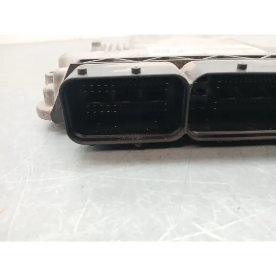 Centralita Motor Uce para Volkswagen Golf V (1K1)
