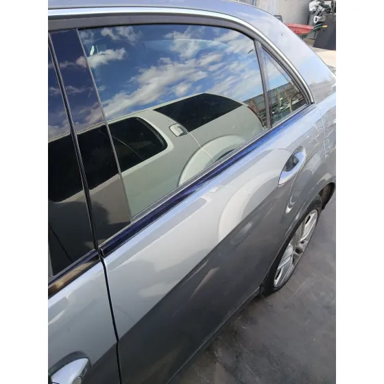 Puerta Trasera Izquierda para Mercedes-Benz Clase E (W212)