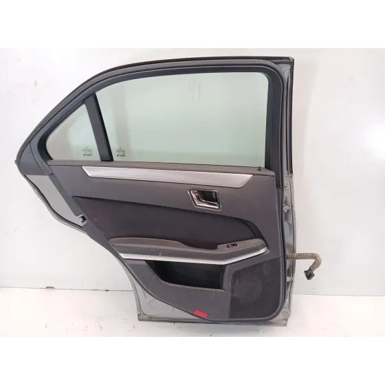 Puerta Trasera Izquierda para Mercedes-Benz Clase E (W212)