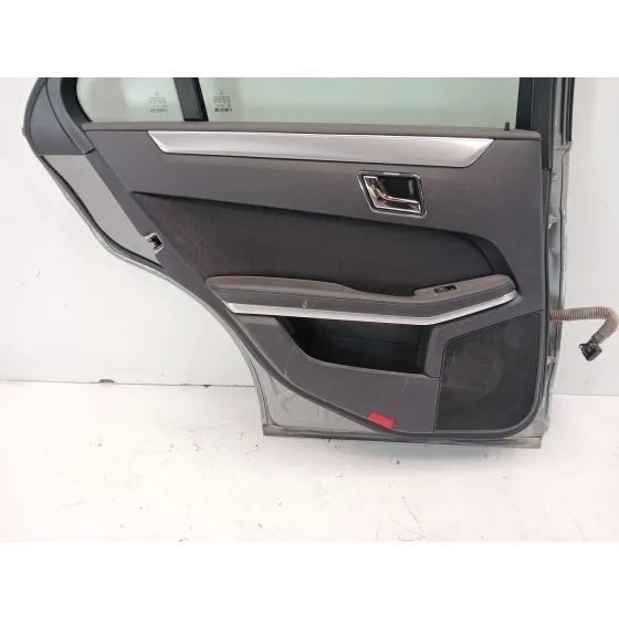 Puerta Trasera Izquierda para Mercedes-Benz Clase E (W212)