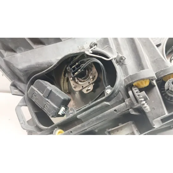 Faro Izquierdo para Opel Corsa D (S07)